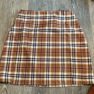 Brandy Melville brown plaid skirt